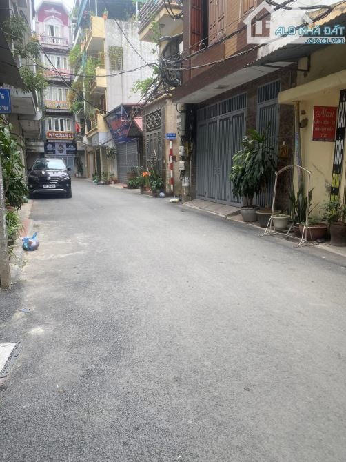 BÁN ĐẤT MẶT NGÕ 110 NGUYỄN HOÀNG TÔN: DT 129M2, MT 6M, NGÕ Ô TÔ TRÁNH, GIÁ 25.8 TỶ