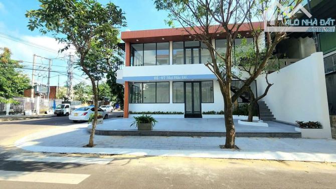 Cần bán nhà và đất lô góc mặt đường Mai Hắc Đế