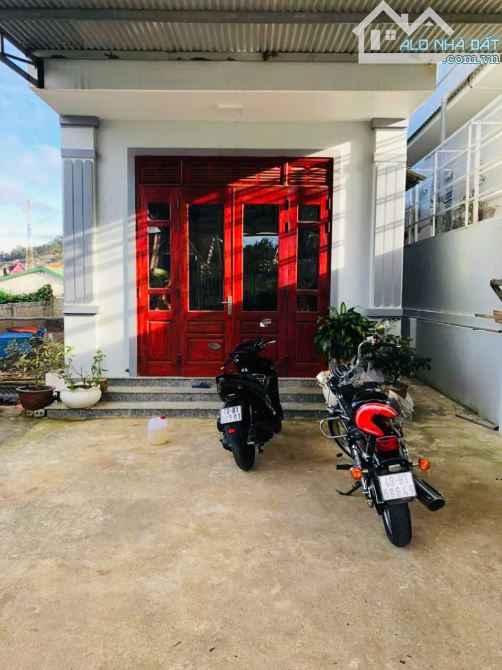 {BÁN GẤP} Nhà Diện Tích (260m2 Ngang 11m Nở Hậu) Đường Ô Tô 8m Né Nhau. Giá Chỉ 42Triệu/m2