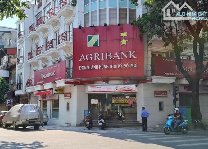 Siêu vị trí 2 mặt tiền Trần Quốc Thảo - Lý Chính Thắng, dt: 14x30m đang cho AGRIBANK thuê