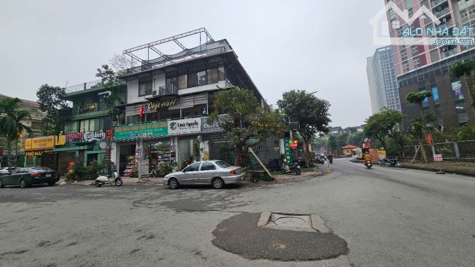 Bán gấp nhà riêng 210m2 MT 30m BT-LK KĐT Văn Khê,La Khê,HĐ. Lô góc 3mặt thoáng.Giá 55ỷ555