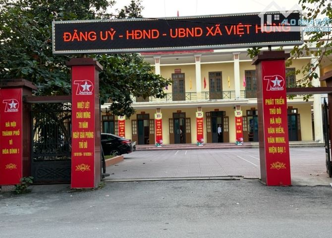 VIỆT HÙNG-ĐÔNG ANH : ĐƯỜNG TO Ô TÔ ĐỖ. GẦN MẶT PHỐ KINH DOANH. BÁN ĐẤT TẶNG NHÀ