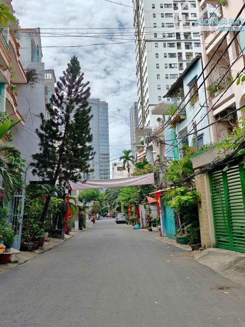 HXT - SÁT MT - KHU D - NGUYỄN VĂN THƯƠNG D1 - NGAY HUTECH - 4 TẦNG -67M2 - CHỈ 14.9T TL