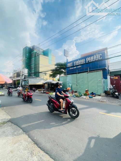 Bán nhà mặt tiền Trần Tuấn Khải, P5, Q5 4.3x15m 2 tầng đang cho thuê 45tr/tháng, giá chỉ 2 - 1