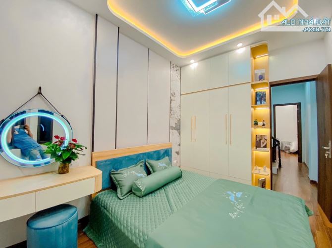 Bán nhà phố 8/3, Hai Bà Trưng 27m, 4 tầng. Giá: 6.28 tỷ - 1