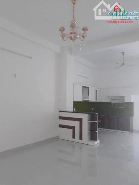 Bán nhà 1 trệt 1 lầu mặt tiền đường Nguyễn Thị Minh Khai - 1