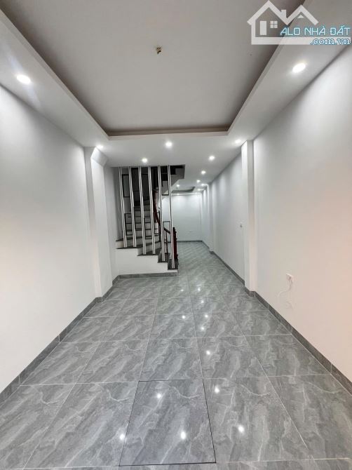 Bán nhà mới tinh, 10m ra đường ô tô tránh, ô tô đỗ đầu ngõ ngày đêm tại Đan Khê - Di Trạch - 1