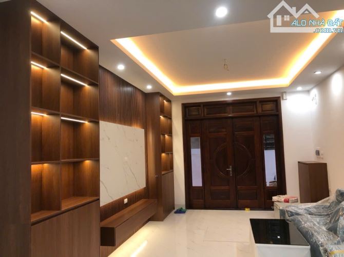 NHÀ ĐẸP Ở LUÔN LÊ ĐỨC THỌ, MẶT TIỀN BỀ THẾ, GẦN BÃI Ô TÔ 54m2 GIÁ CHỈ 9.15 TỶ - 1