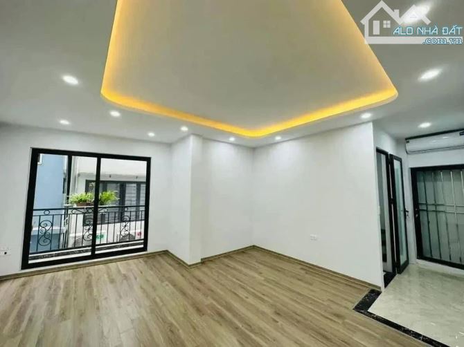 Bán nhà Định Công Hạ, Hoàng Mai, 42m2, 5 tầng, thang máy, lô góc, MT 4.8m, 9.6 tỷ - 1