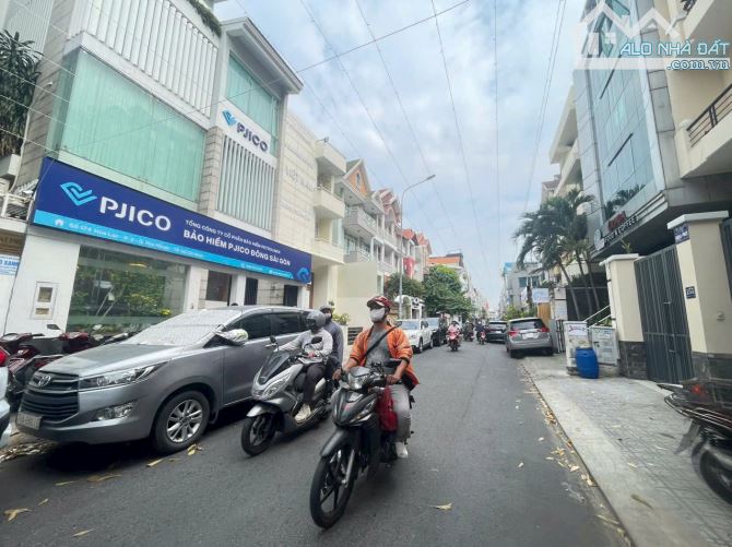 Cho thuê Spa MT Hoa Lan, Phú Nhuận. Dt: 8x16m, Kc: trệt 4 lầu. Giá: 65tt - 1