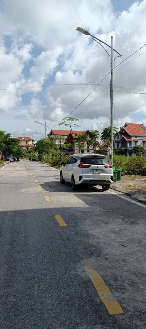 Bán căn nhà cấp 4 có chờ nên tầng vị trí đẹp siêu hiếm TDC Áp Tràn Dương Quan - 1