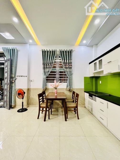 Rẻ nhất Tân Phú Chỉ 6 tỷ Bán Nhà HXT 2T 4.4x23 Nở Hậu 98m2 Lê Trọng Tấn Sơn Kỳ Tân Phú - 2