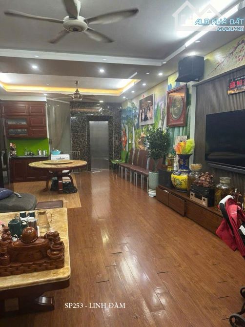 LIỀN KỀ LINH ĐÀM - Ô TÔ TRÁNH - THANG MÁY - VỈA HÈ RỘNG | 70M² x 6T | MT 5M | GIÁ 18 TỶ - 2