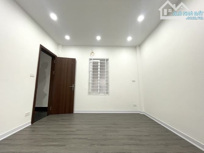 BÁN NHÀ NGÕ RỘNG, NÔNG, PHỐ HOÀNG HOA THÁM, DT 55m2 - 2