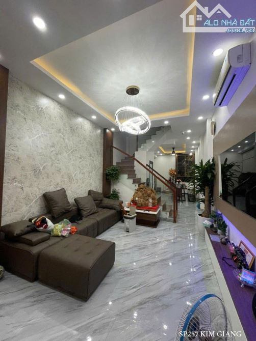 HÀNG HÓT ! NHÀ ĐẸP NGÕ 902 KIM GIANG, 50M2x4T, GIÁ 8.5 TỶ, CÁCH BÃI ĐẬU XE Ô TÔ 5M - 2