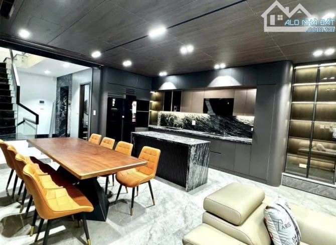 Bán nhà Võ Chí Công, dt47m, 6 tầng thang máy, gần ô tô, gần phố - 2