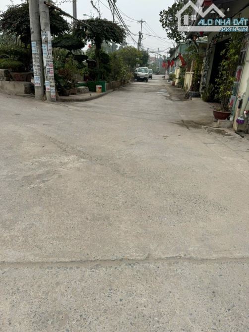 Cần bán nhanh lô đất đẹp 42m2 Vài bước lên cầu Đông Trù. Ra vin cổ loa. Tiện ích ngập tràn - 2