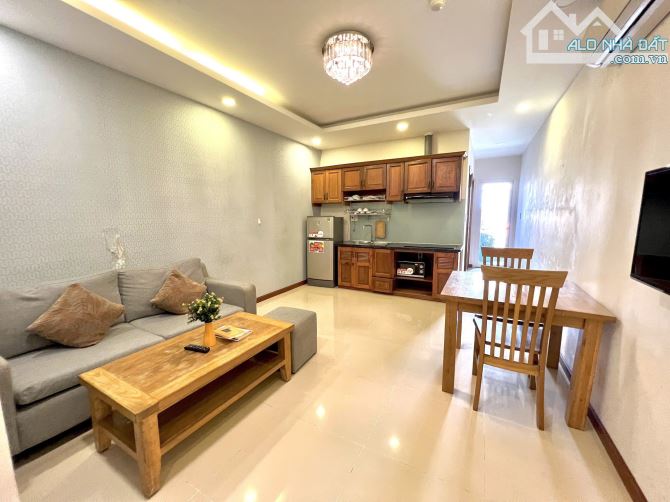 Căn hộ 1PN cao cấp, free phí quản lí, dịch vụ dọn phòng ngay sân bay TSN - 2