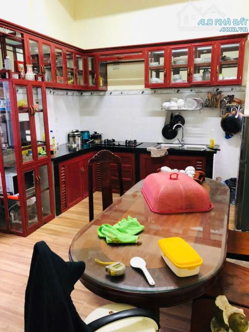 {BÁN GẤP} Nhà Diện Tích (260m2 Ngang 11m Nở Hậu) Đường Ô Tô 8m Né Nhau. Giá Chỉ 42Triệu/m2 - 2