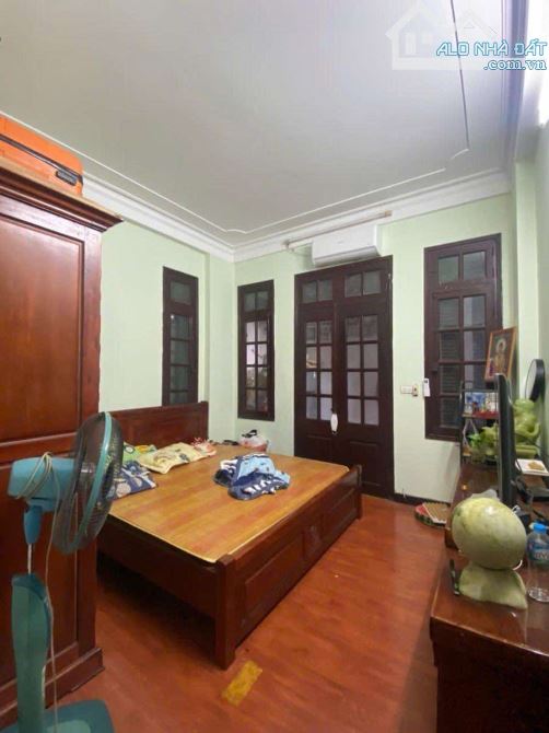 BÁN NHÀ DƯƠNG QUẢNG HÀM CẦU GIẤY 2 THOÁNG TRƯỚC SAU NGÕ NÔNG GẦN PHỐ 8 TỶ 45m 5 TẦNG MT 4m - 2