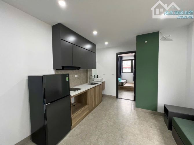 Bán nhà căn hộ dịch vụ dòng tiền xây mới 6 tầng ngõ Kim Giang.Dòng tiền tốt.9 tỷ - 2