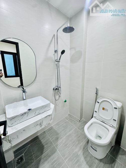 BÁN NHÀ CỔ NHUẾ – 5 TẦNG – FULL NỘI THẤT – GẦN Ô TÔ – KHU VỰC ĐÁNG SỐNG - 2
