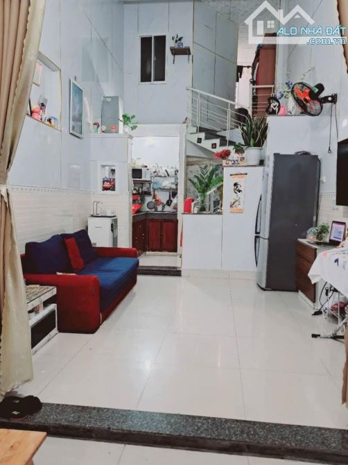 ♪ Kiệt gần Chợ Đống Đa , 40m2, lửng đúc, sạch đẹp, 2.3x tỷ - 2