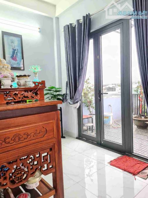 QUÁ RẺ- NHÀ 4 TẦNG 4 MÊ- LÔ GÓC - BA BƯỚC RA BIỂN- Ở BAO PHÊ- NỘI THẤT TIỀN TỶ- 3,XX TỶ. - 3