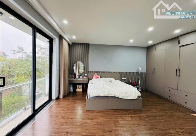 BÁN NHÀ  PHỐ TRẦN QUÝ KIÊN, DIỆN TÍCH 57M², 2 THOÁNG TRƯỚC SAU, 2 Ô TÔ TRÁNH, KD, GIÁ HƠN - 3