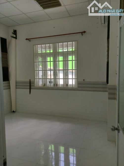 Bán lỗ 500tr! Tô Ký - Phần Mềm Quang Trung - 65m2 - 2 tầng - 3PN, 2WC - 3