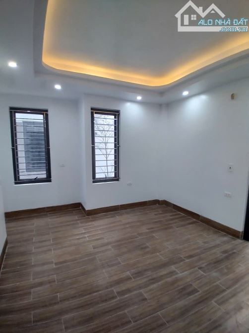 BÁN NHÀ 3 TẦNG NGÕ ĐƯỜNG TRƯỜNG CHINH NGÕ RỘNG - 4