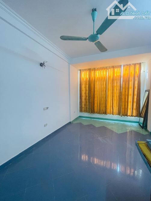 Cho thuê nhà ngõ 66 Trần Phú Hà Đông 4 tầng, 32m2, 3 ngủ, 3 vệ sinh, 11 Triệu - 4