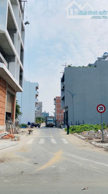 Bán đất An Khánh nền góc dự án 1.8ha (1.8 mẫu) đường số 8 Quận 2 cũ (81.7m2) 300 tr/m2 - 5