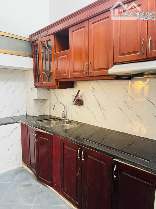 Cho thuê nhà ngõ 66 Trần Phú Hà Đông 4 tầng, 32m2, 3 ngủ, 3 vệ sinh, 11 Triệu - 5