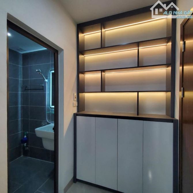 BÁN CCMN DÒNG TIỀN DỊCH VỌNG 73M -7 TẦNG -18P -3 BƯỚC RA PHỐ -SỔ NỞ HẬU 18.8 TỶ - 7
