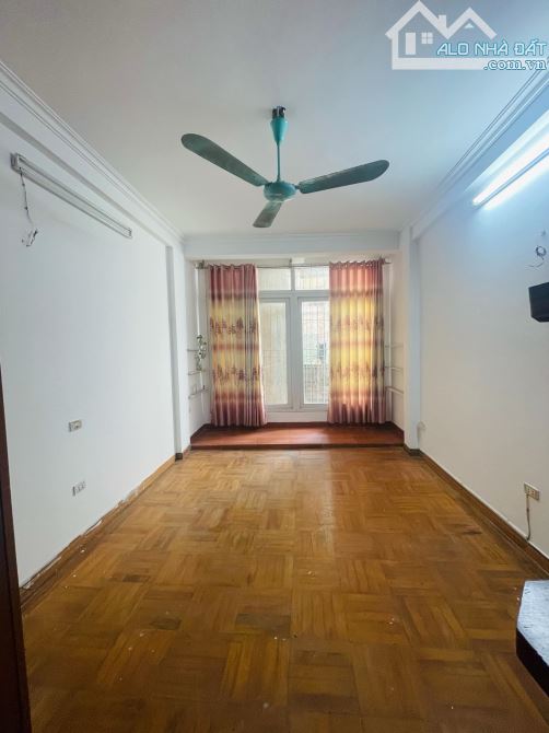 Cho thuê nhà ngõ 66 Trần Phú Hà Đông 4 tầng, 32m2, 3 ngủ, 3 vệ sinh, 11 Triệu - 7
