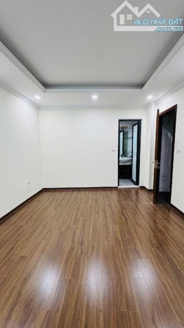 Quan Hoa Cầu Giấy 40m2 mt 5.6 mét nhỉnh 13 Tỷ - PHÂN LÔ - Oto 7 CHỖ VÀO NHÀ - THANG MÁY - - 8