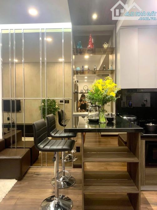 Bán Căn Hộ Garden Gate , 3PN ,2WC , 88m2 , Nội Thất ,View Công Viên Gia Định , 6.6 Tỷ
