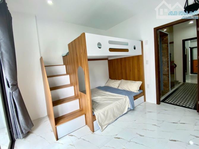 CẦN BÁN CĂN HỘ CHUNG CƯ TÂN TRIỀU- THANH TRÌ DT65M* 8 TẦNG*18 PHÒNG DOANH THU 70TR/ THÁNG