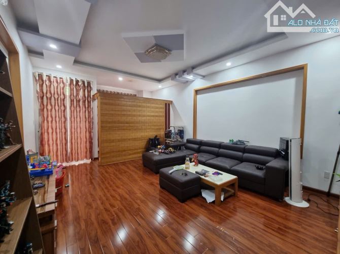 💥💥NHÀ METRO NÀY XÂY XỊN TỐT ĐƯỜNG HOÀNG VĂN THÁI CAM KẾT XEM LÀ THÍCH