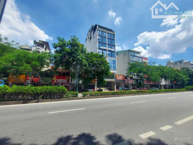 VIP! Mặt Phố Nguyễn Văn Cừ,Vị Trí Đẹp Cho Thuê 500 Triệu/năm, 115M2, 5 Tâng, Gía 30  tỷ.