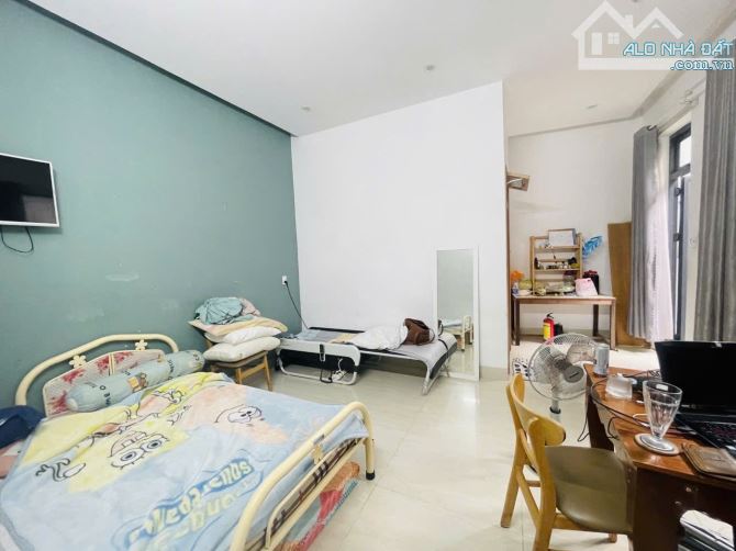 💥 Mặt Tiền Nguyễn Tri Phương, 230m², Nhà 3 Tầng + Tum, Kinh Doanh Sầm Uất 💥