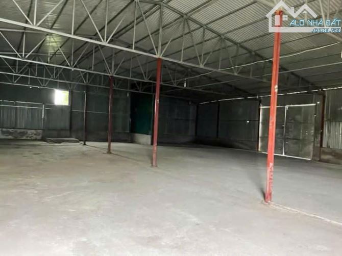 Cho thuê kho xưởng 150, 250m2 tại Cầu Bươu - Thanh Trì - HN. Giá 95k.