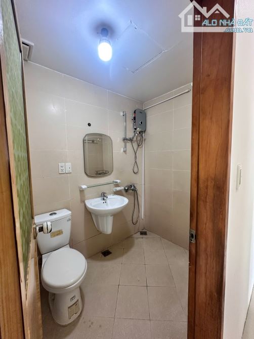 Căn hộ  Hoàng KIm Thế Gia, BÌnh Tân: 85m2-3p ngủ,2wc,10tr/th