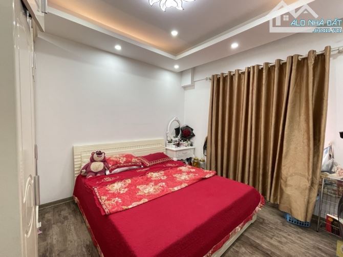 Bán chung cư việt hưng 97m 3 ngủ tầng cao view đẹp