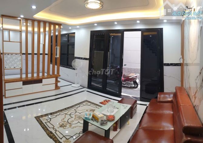 🏡 NHÀ 4 TẦNG 40m2, NGANG 8m, KẾ BÊN PHAN XÍCH LONG - GIÁ HỜI 💎