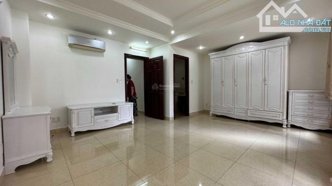 Cho thuê Biệt Thự ở Mỹ ĐÌnh 150m2, xây dựng 100m2, 4 tầng, 1 hầm.