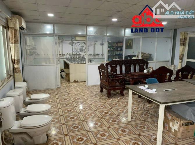 Cho Thuê Nhà Xưởng khuôn viên gần 4000 m2 kèm 5 phòng trọ và văn phòng Tại Phước Tân, Biên