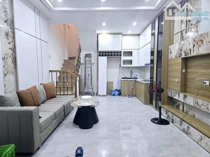 Bán nhà 30m2*5T, Lê Trọng Tấn, Thanh Xuân, Giá 6,8 tỷ, Phân Lô Quân Đội
