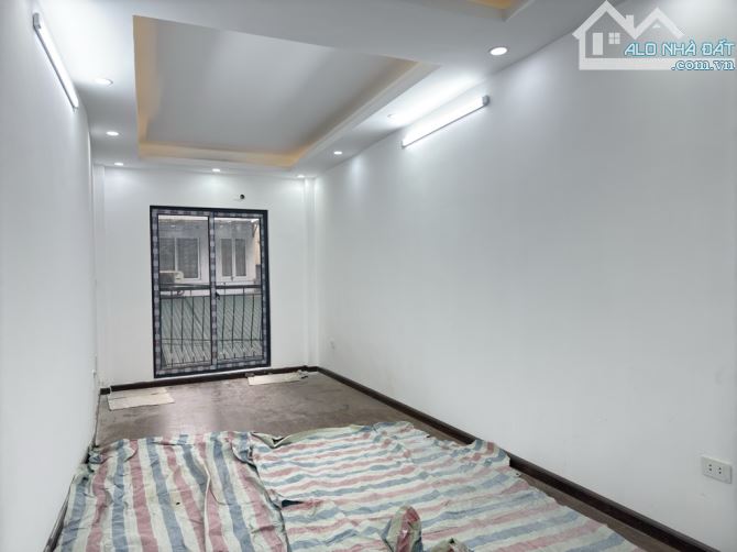 Bán nhà ngõ 339 Minh Khai, 34m2, nhà 5T, gần time, sổ đẹp